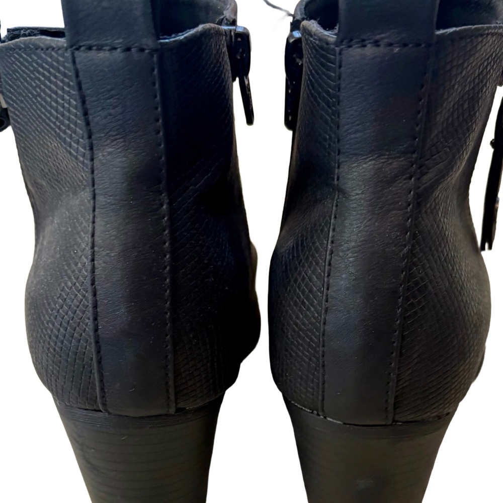 Universal Thread Black Ankle Booties | Block Heel | Side Zip | Size 8.5 - Picture 4 of 5